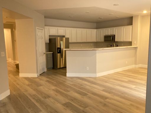 9068 Palomino Park Ct, Las Vegas, NV 89178