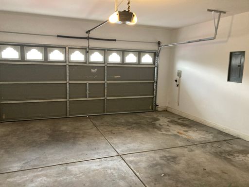 9068 Palomino Park Ct, Las Vegas, NV 89178