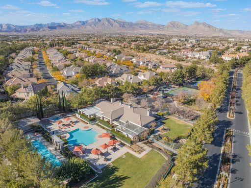 904 Pont Chartrain, Las Vegas, NV 89145