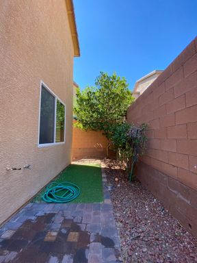 9332 Pearblossom Sky Ave, Las Vegas, NV 89166
