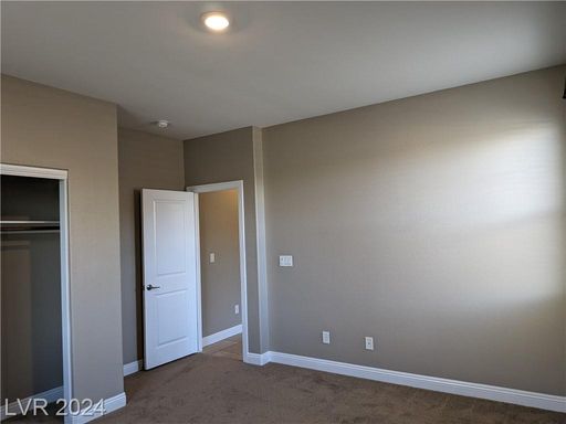 909 Old Creek , North Las Vegas, NV 89084