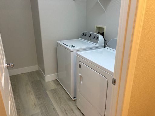 9068 Palomino Park Ct, Las Vegas, NV 89178