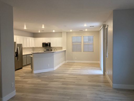 9068 Palomino Park Ct, Las Vegas, NV 89178