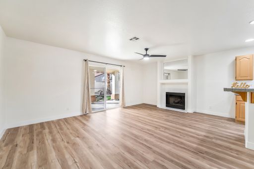 17 Sandwedge Dr, Henderson, NV 89074