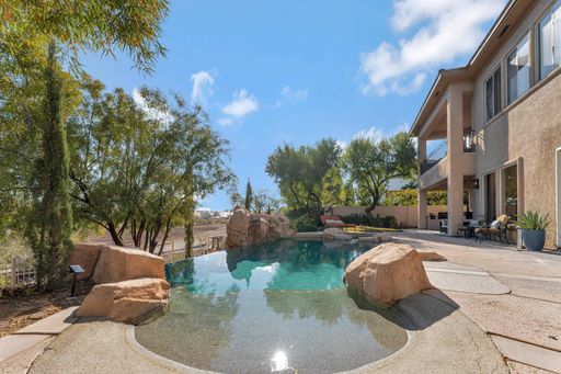 904 Pont Chartrain, Las Vegas, NV 89145