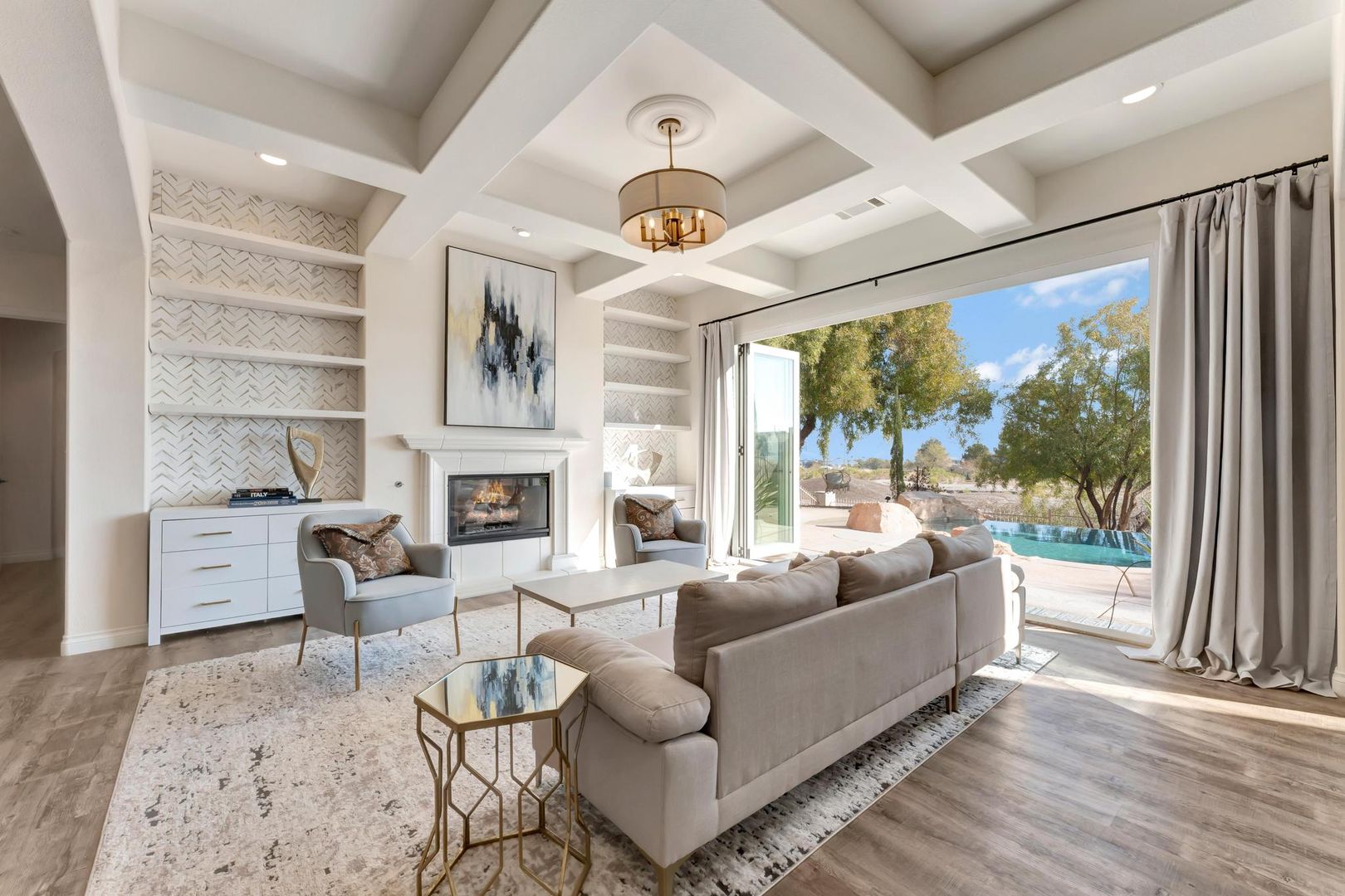 Las Vegas House: 904 Pont Chartrain