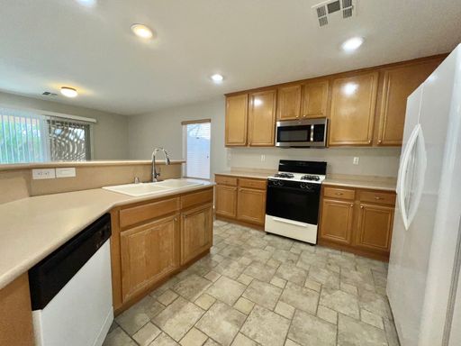 203 Del Cira Ave, Las Vegas, NV 89183