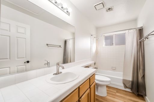 17 Sandwedge Dr, Henderson, NV 89074