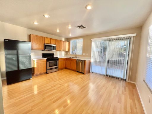 8613 Majestic Pine Ave, Las Vegas, NV 89143