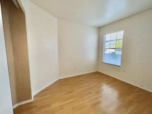 8613 Majestic Pine Ave, Las Vegas, NV 89143