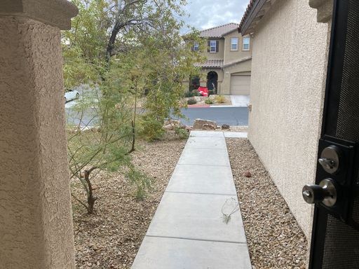 9068 Palomino Park Ct, Las Vegas, NV 89178