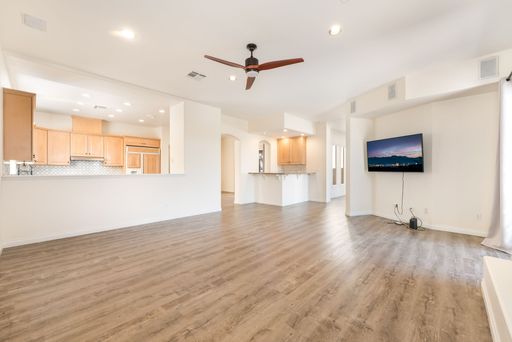 904 Pont Chartrain, Las Vegas, NV 89145