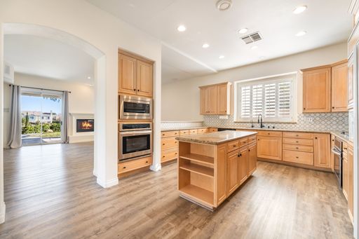 904 Pont Chartrain, Las Vegas, NV 89145