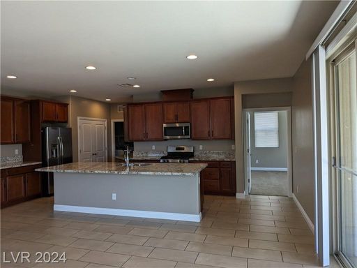 909 Old Creek , North Las Vegas, NV 89084