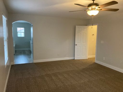 9068 Palomino Park Ct, Las Vegas, NV 89178