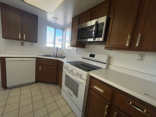 1908 Misty Glade Drive, Las Vegas, NV 89119