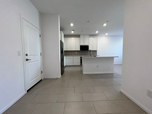 B-230 Wewatta:H-1283, Henderson, NV 89011