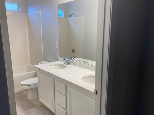 9068 Palomino Park Ct, Las Vegas, NV 89178