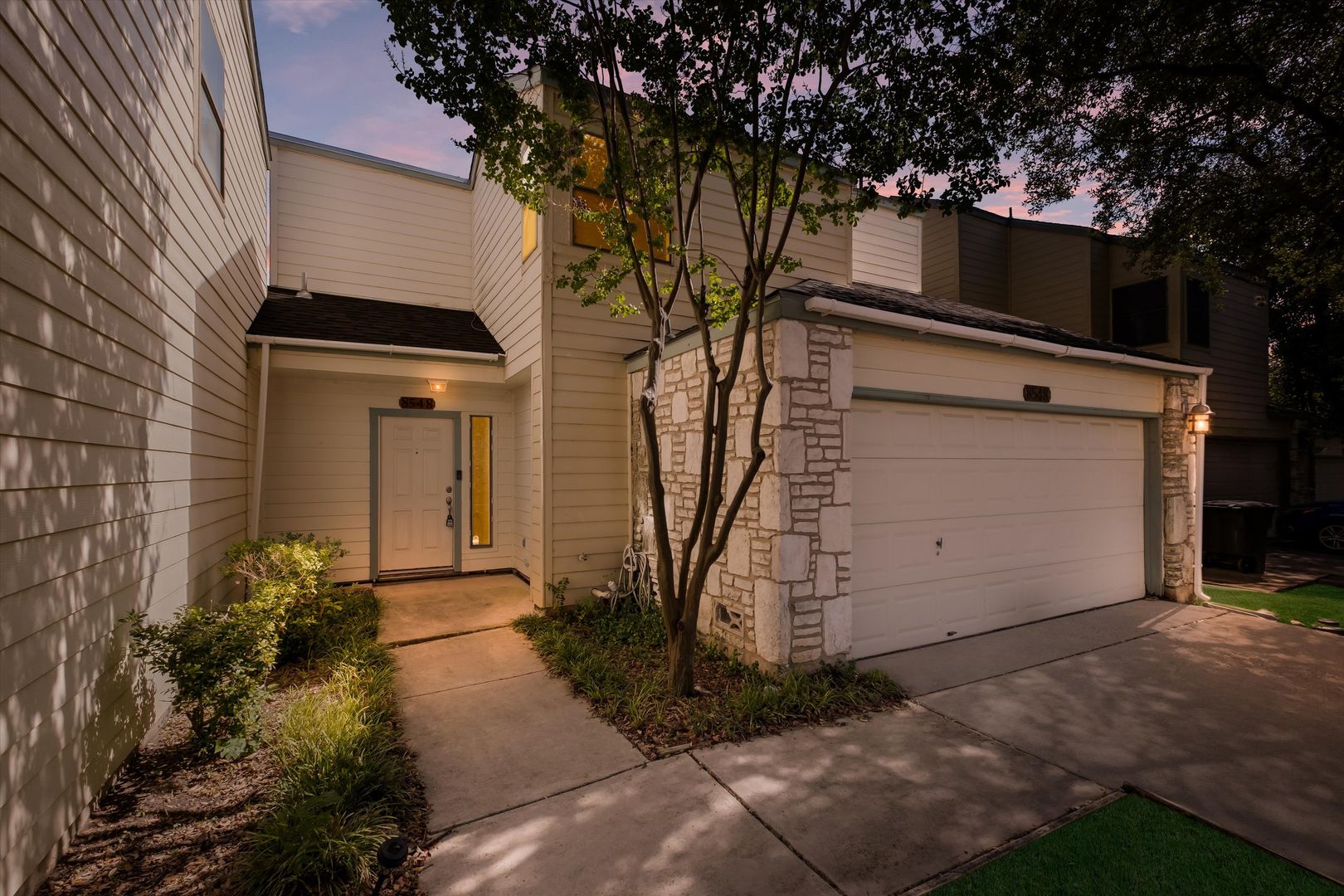 San Antonio House: 8548 Echo Creek