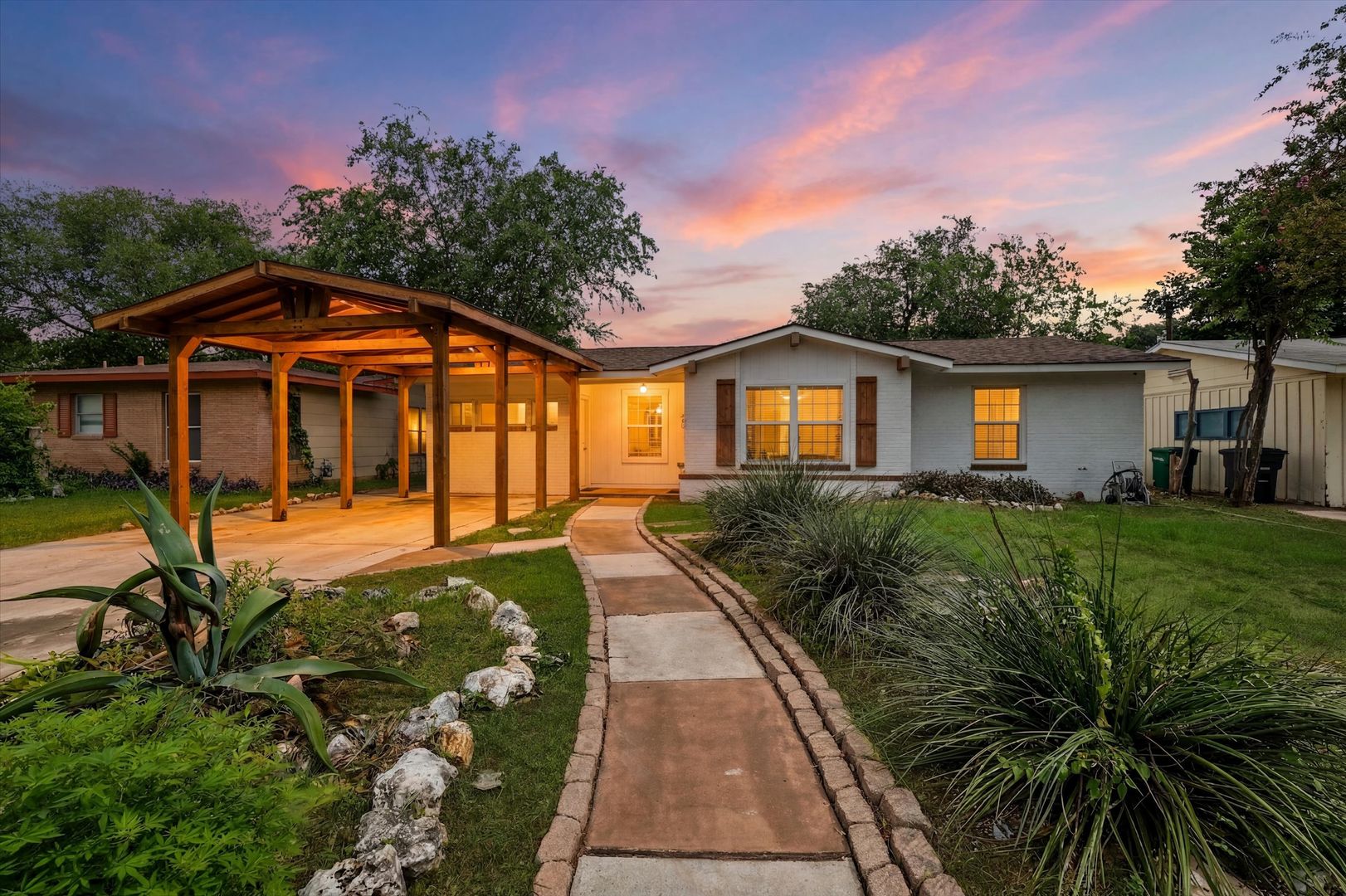 San Antonio House: 231 Cicero Dr.