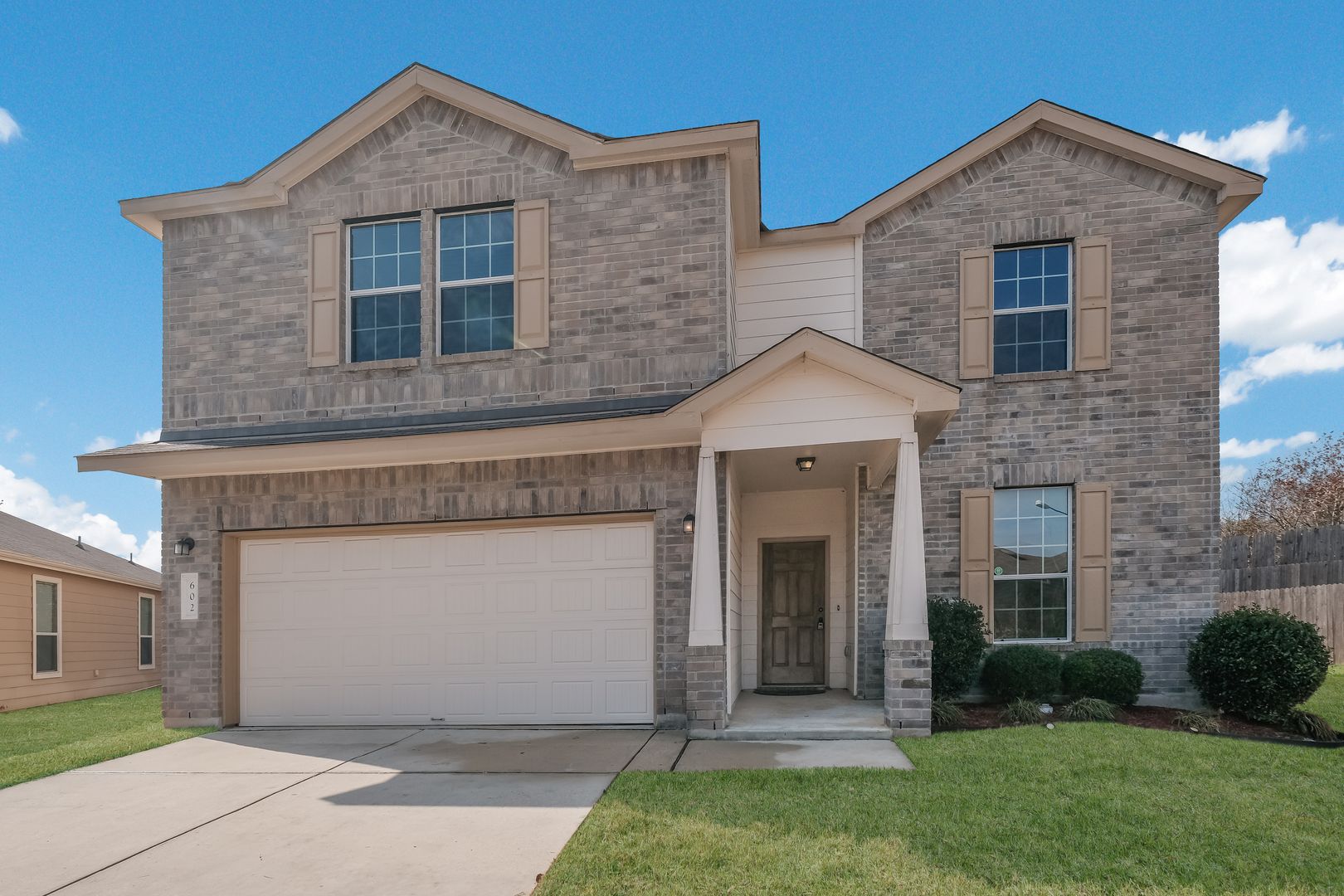 San Antonio House: 602 Trinity Meadow
