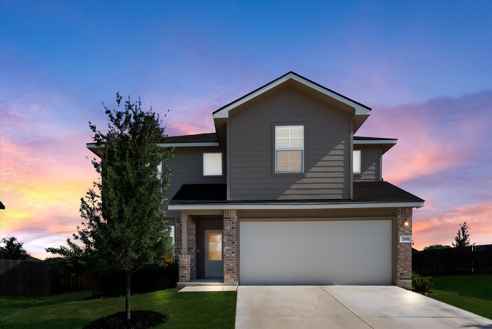 San Antonio House: 100 Bahama Woodstar