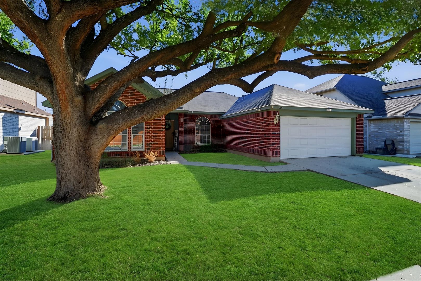 Schertz House: 1300 Turncreek Ln