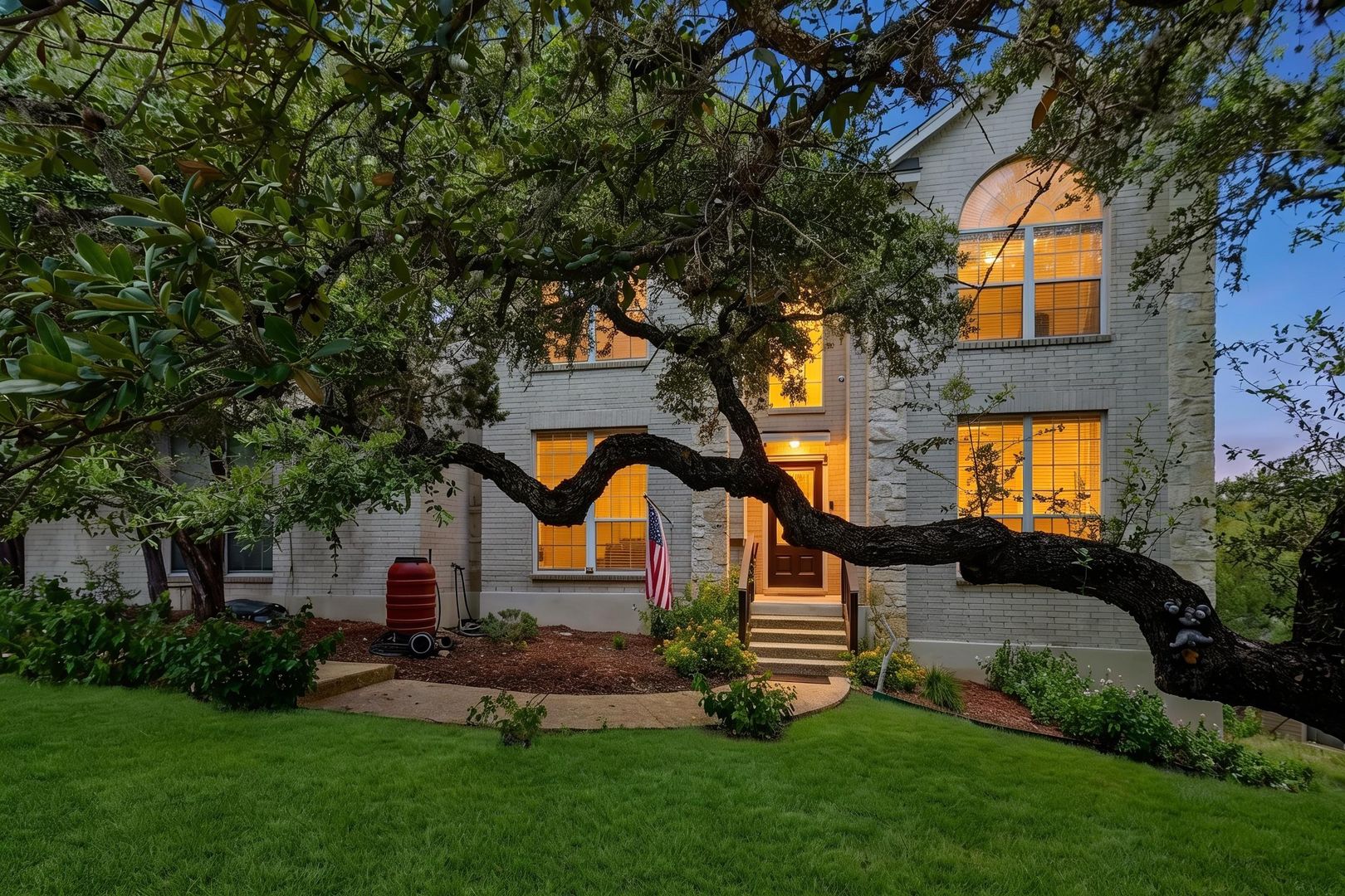 San Antonio House: 9915 Alms Park Dr.