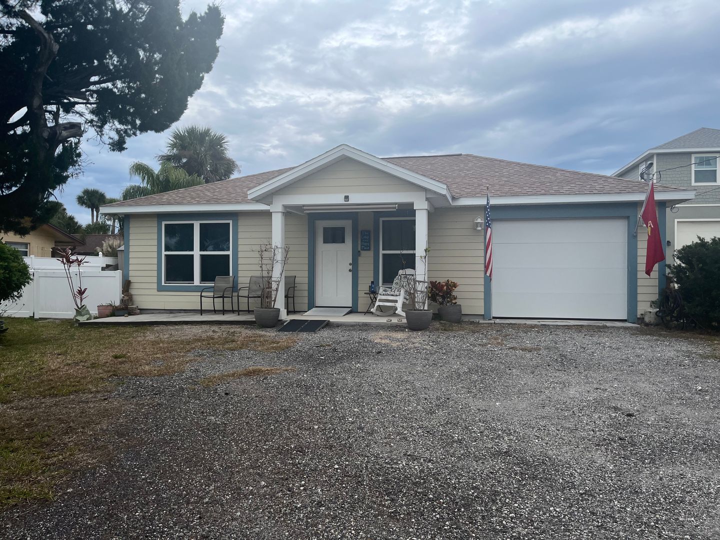 Flagler Beach House: 1227 S. Daytona Ave