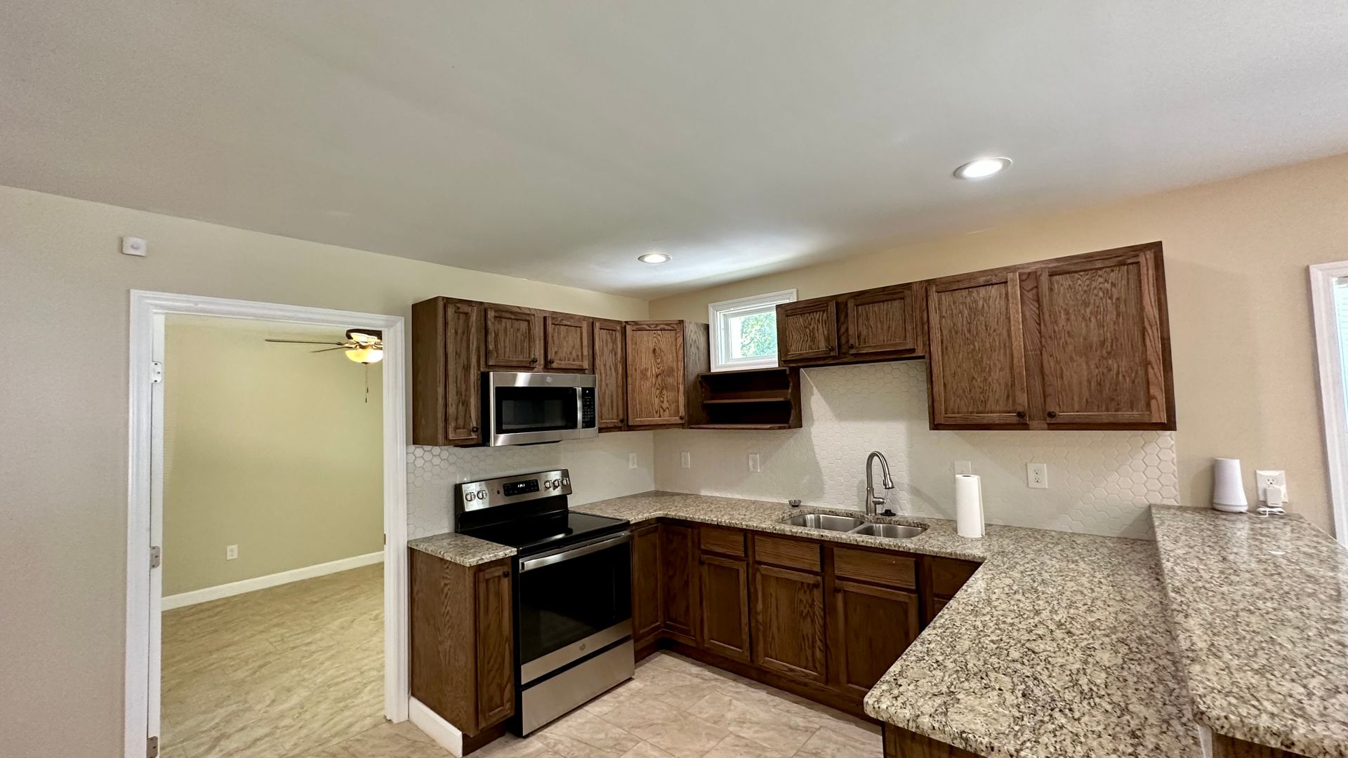 Charming Brand New 2 Bedroom 1 Bath Duplex 10 of 12