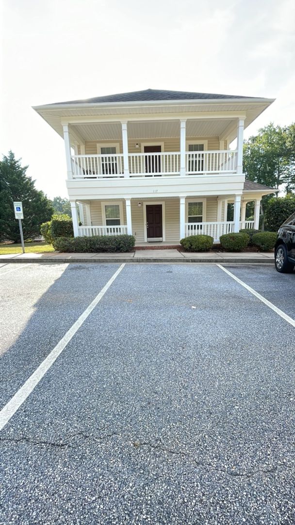 Mauldin Apartment: 111 Aleda Terrace