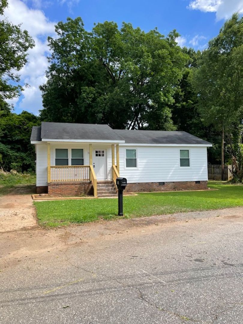 Greenville House: 10 Winn Street