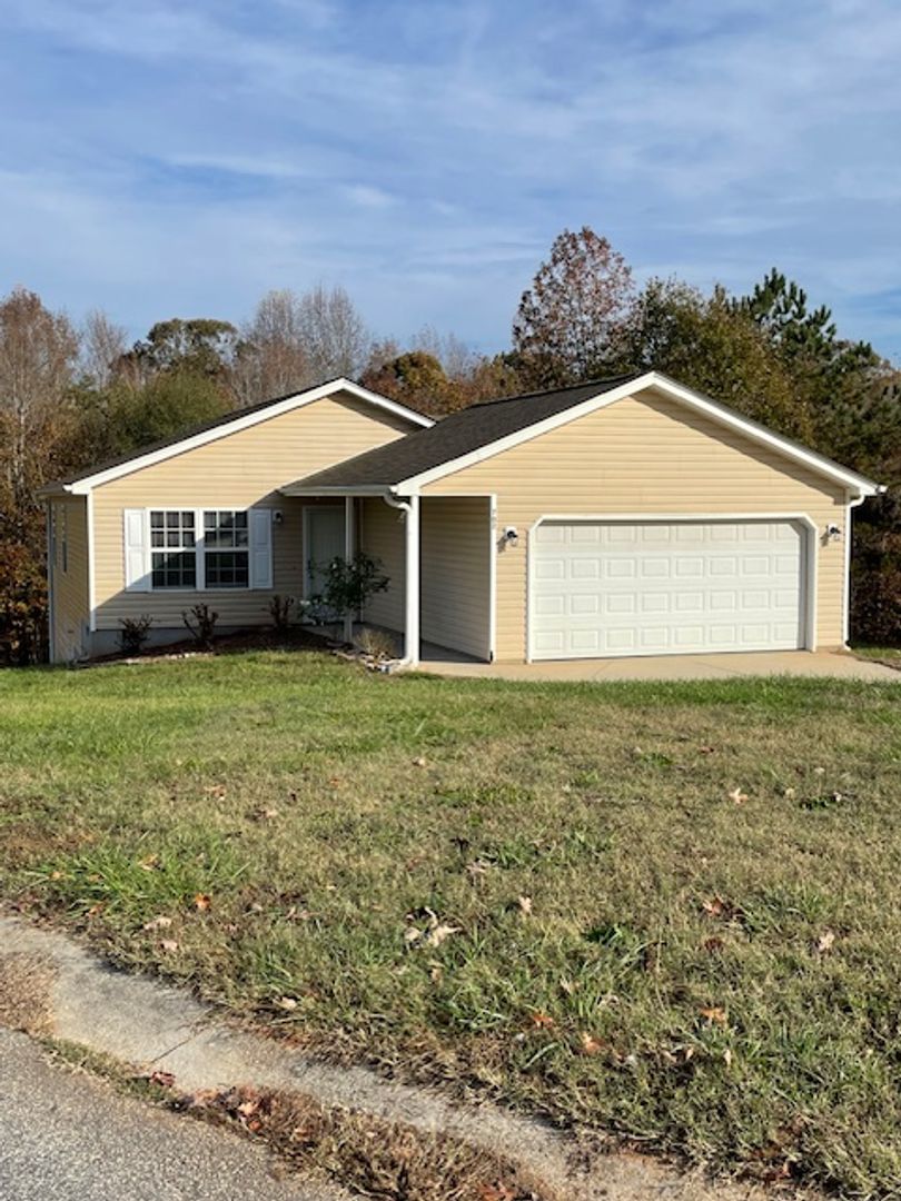 Greer House: 702 Patriot Lane
