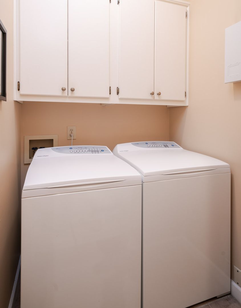 Laundry room at 201 West Hypericum Lane