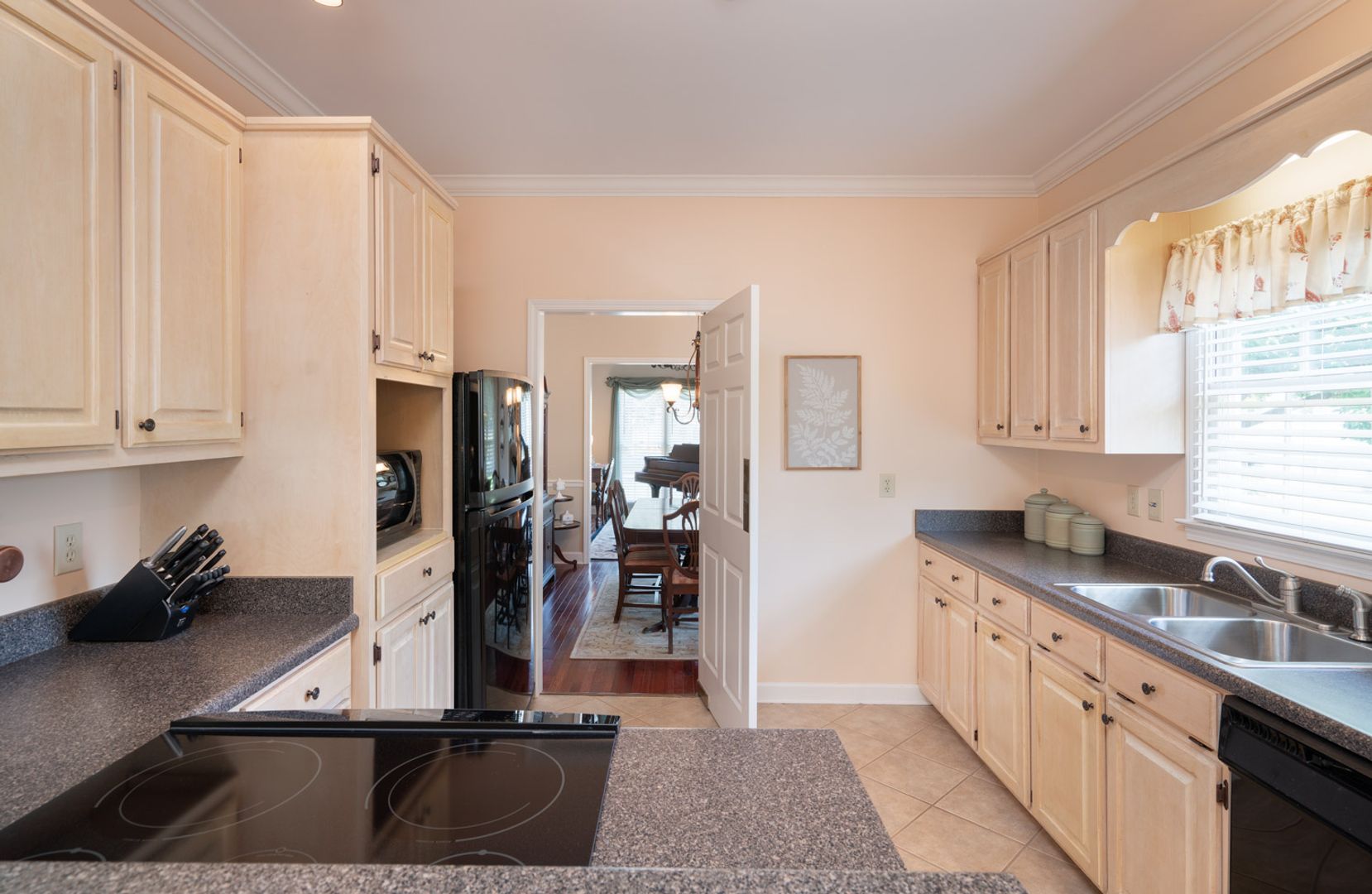 201 West Hypericum Lane 9 of 12