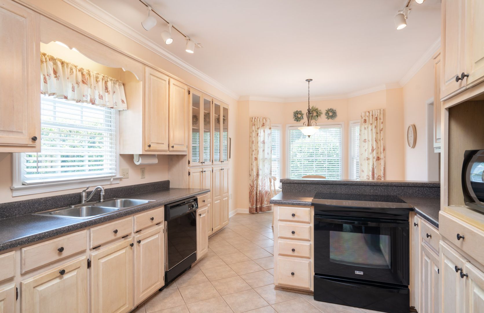 201 West Hypericum Lane 3 of 12