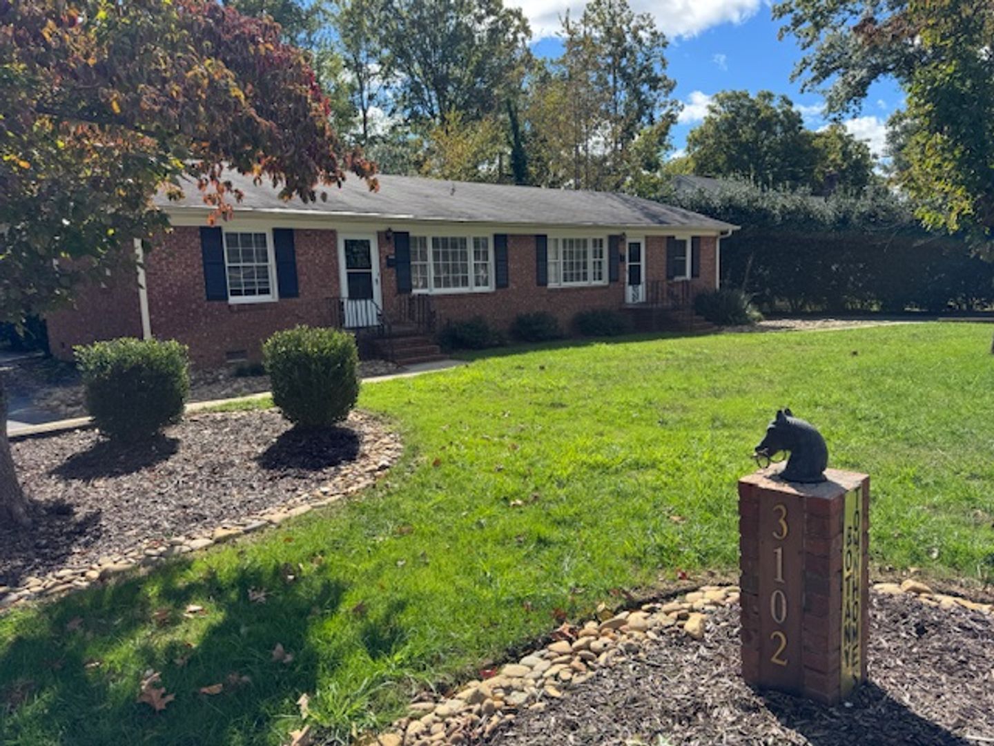 Taylors Apartment: 3102 Edwards Road