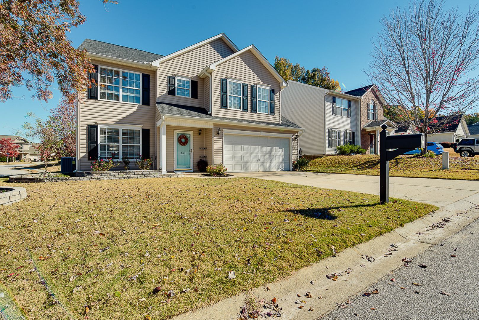 Simpsonville House: 301 Garfield Lane