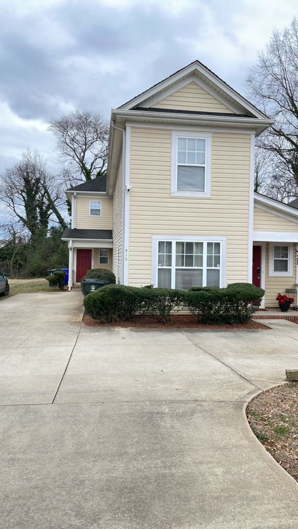 Greenville Apartment: West Greenville