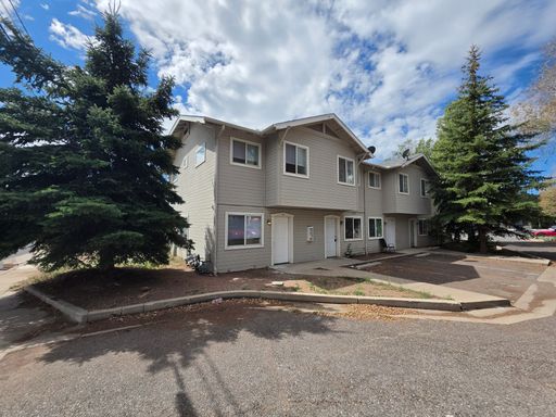 Sunnyside Townhome with Small Backyard | 2 Bed, 1.5 Bath – photo 1
