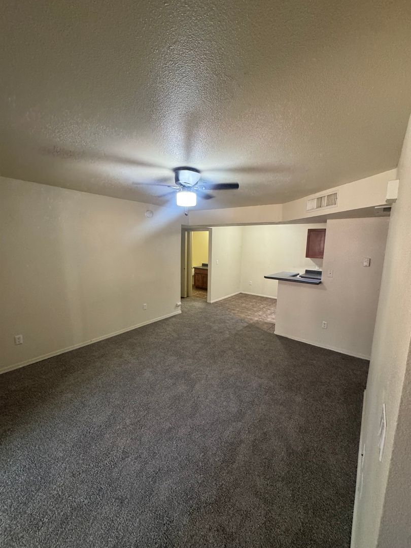 Flagstaff Condo: 1385 w. University Ave.