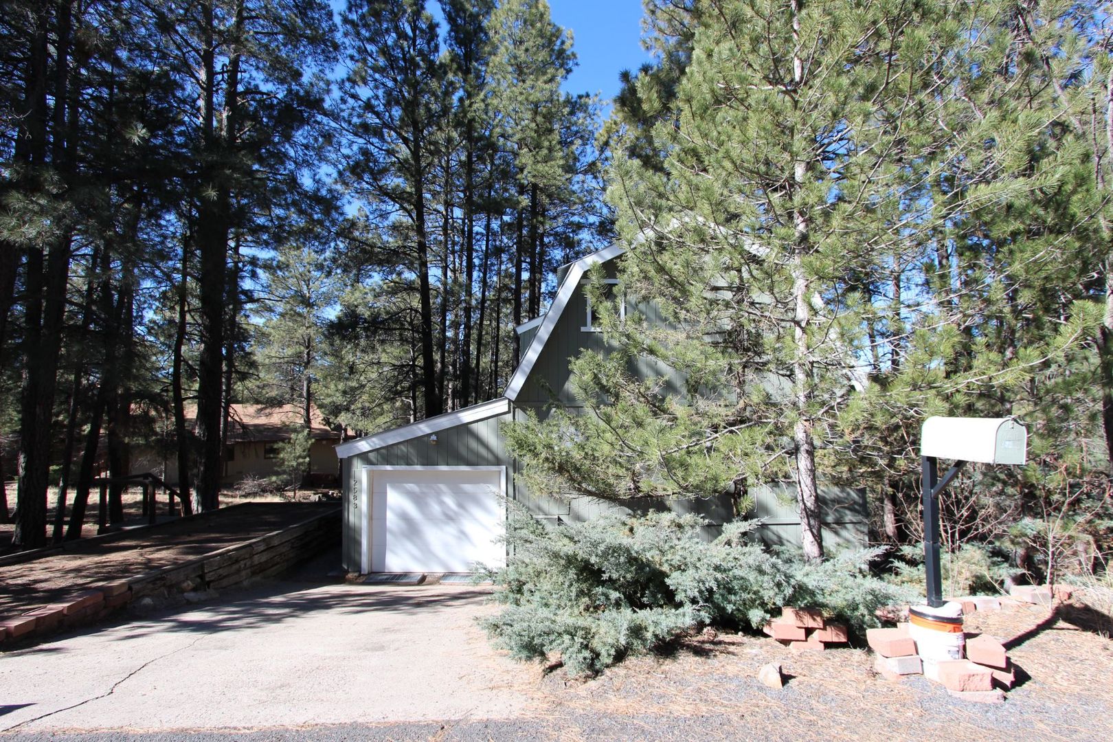 FLAGSTAFF House: 2583 Chof Trail