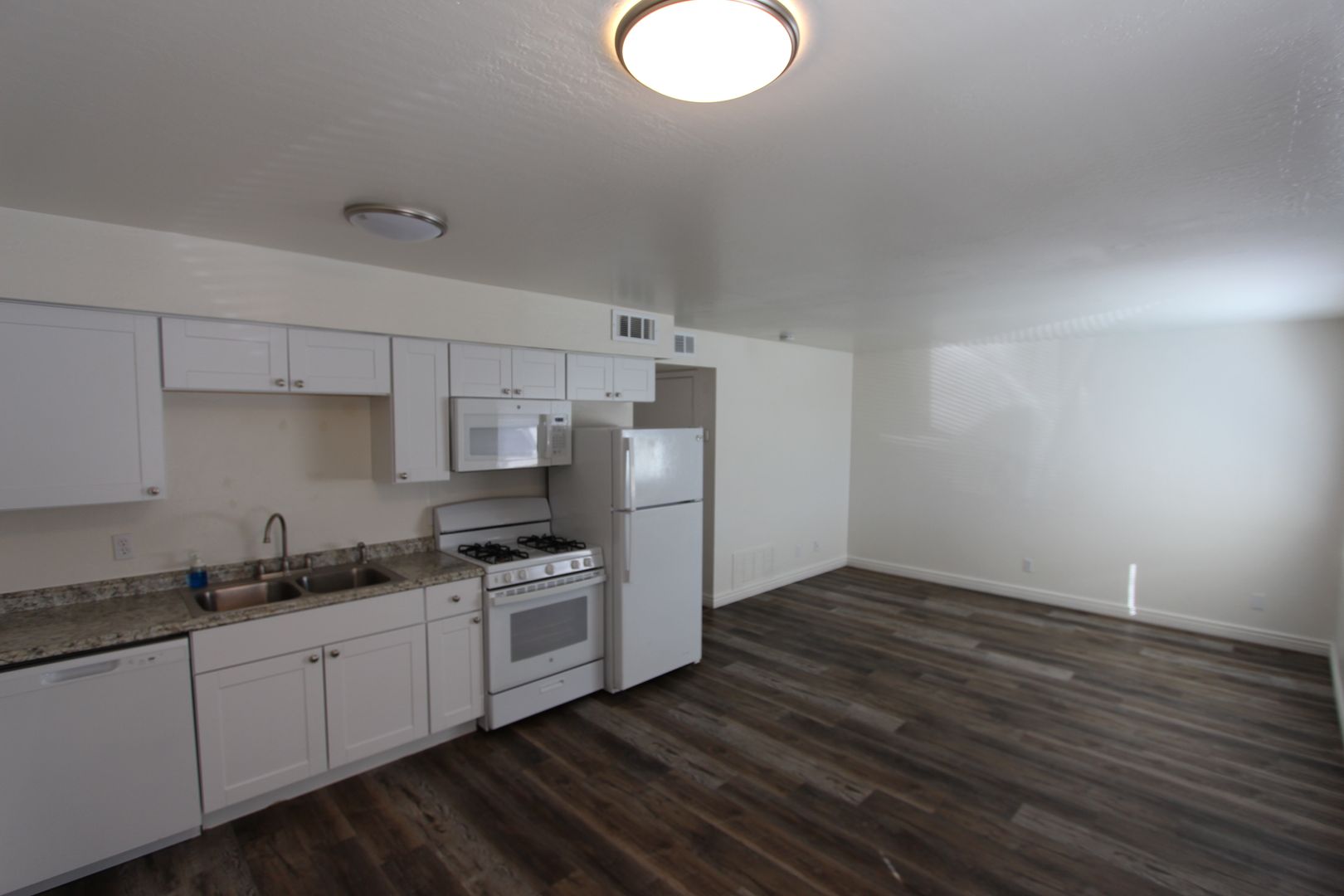 Flagstaff Apartment: 605 S Lonetree Road