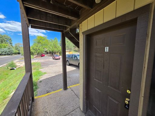 * LEASE PENDING * Ground-Level 1-Bedroom Apartment Near NAU & Coconino Community College – photo 1