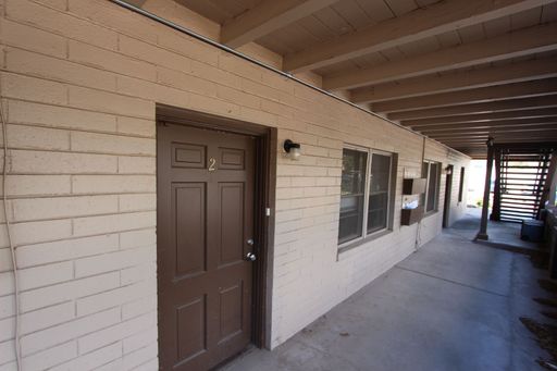 1-Bedroom Downtown Apartment | Floor Unit – photo 1