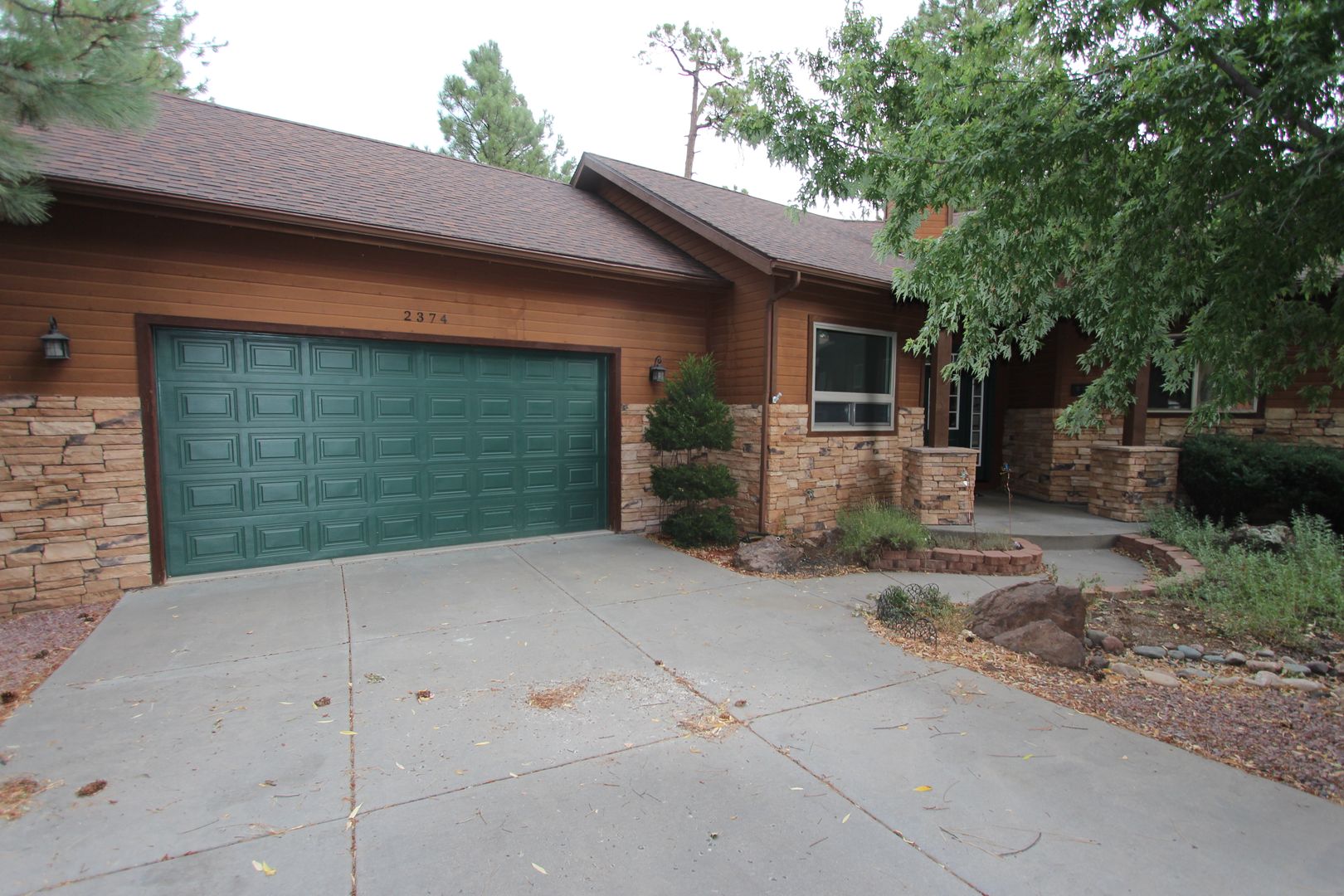 Flagstaff House: 2374 S Cliffview St