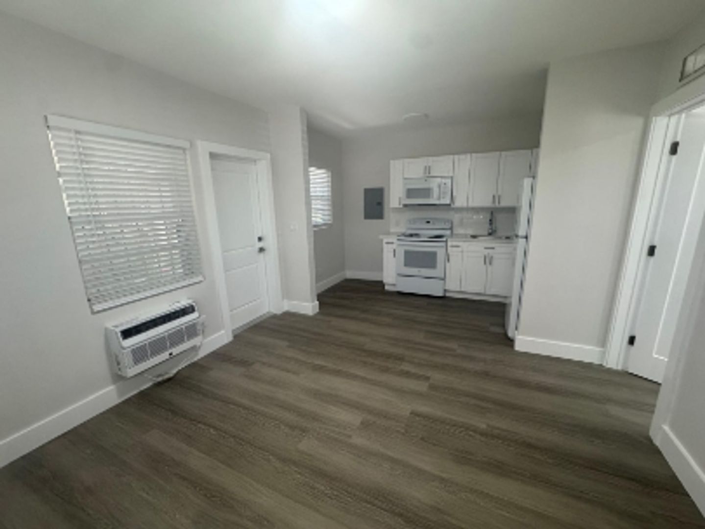 Miami Apartment: 140 SW 21 Avenue