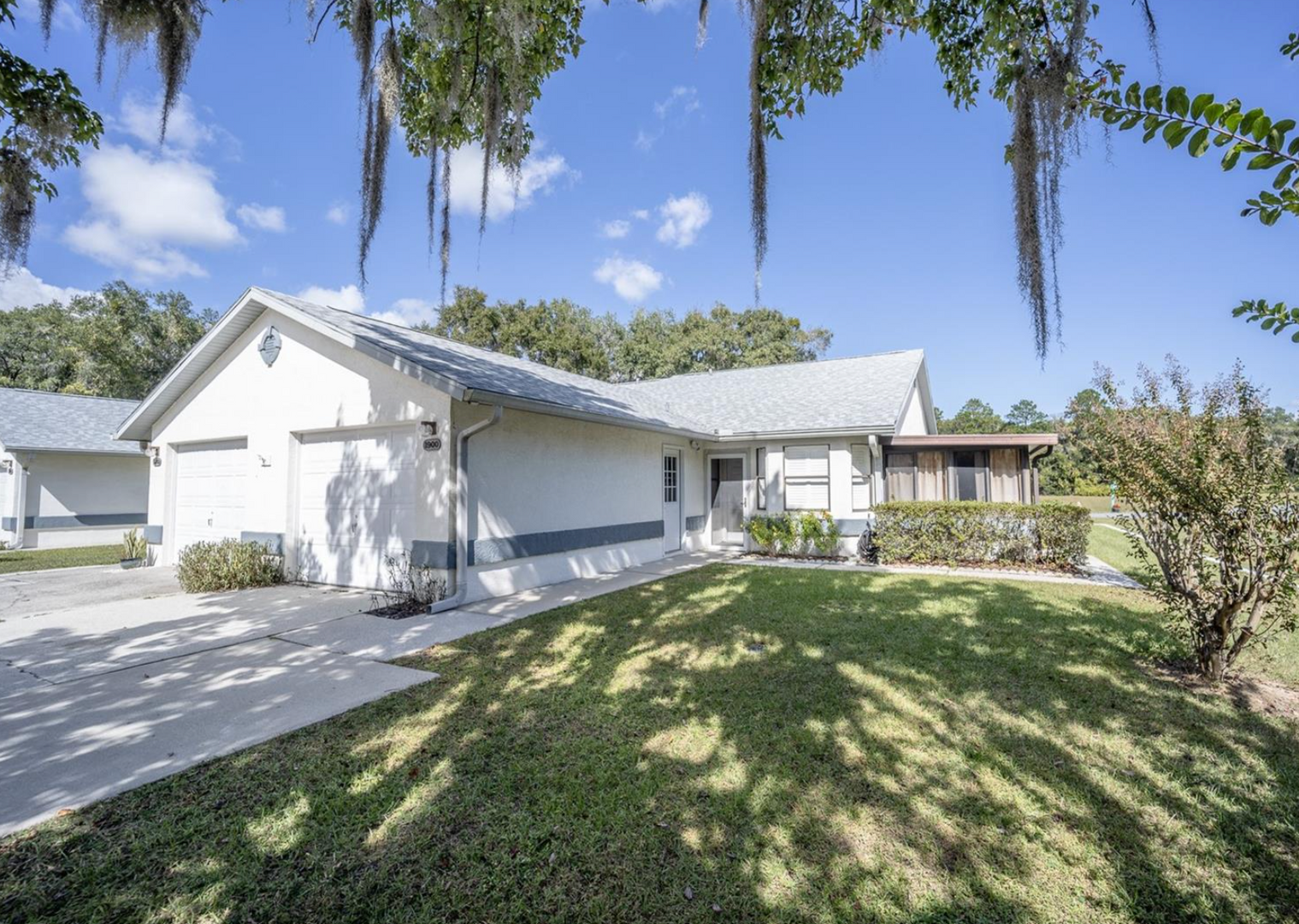 2BR/2BA Villa in Whispering Pines Community