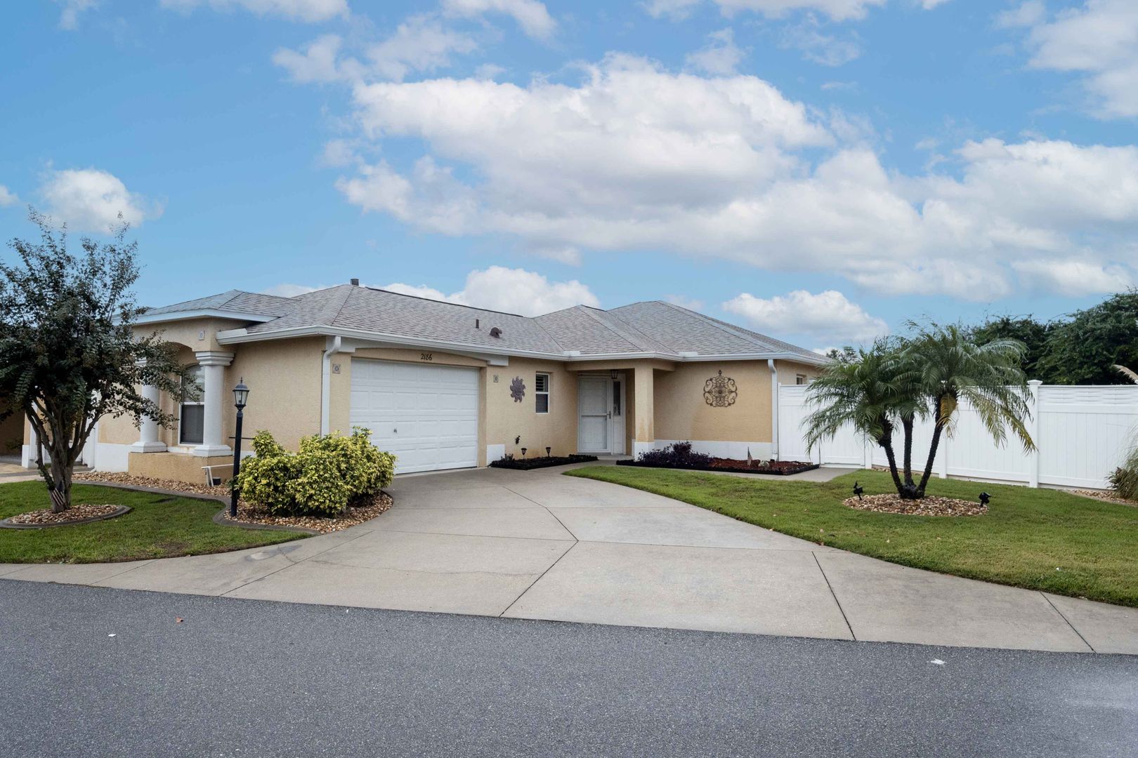 THE VILLAGES House: 2186 CHERRY VALE PL.