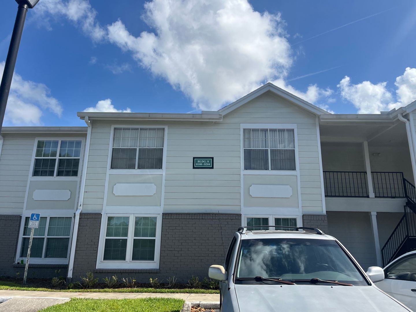 Orlando Apartment: 2550 N Alafaya Trail